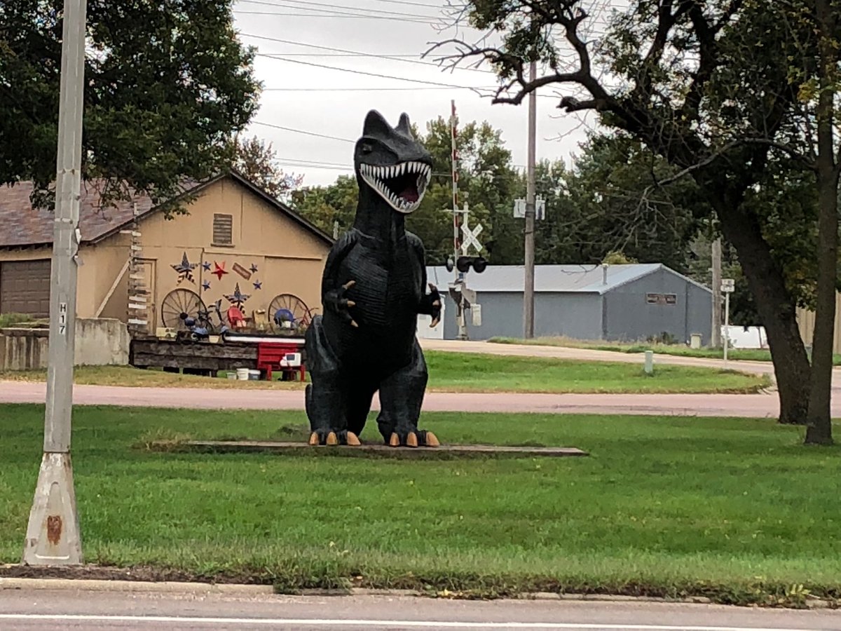 LynneElston's tweet photo. Not everyone can claim a T-Rex on the main roadway of their town!!! #BeProud #trex #Windommn https://t.co/CP2PtZwGUD