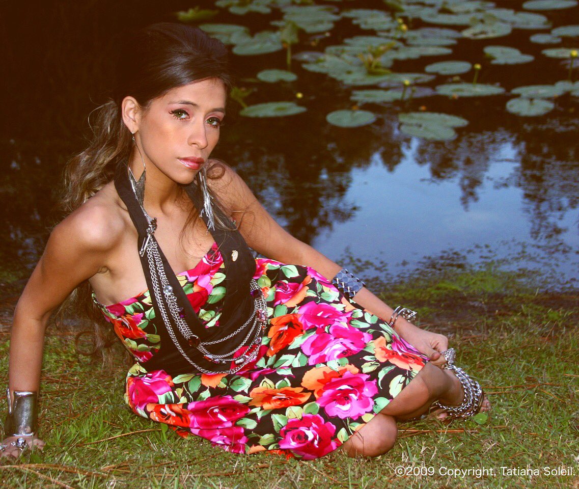 tatisoleil's tweet photo. It’s your soul. The most important thing about you. #tampa #photoshoot #ideas #2009 #justtati #tbt #TatiEnElPaisDeLasMaravillas https://t.co/vdxc8QgDAY