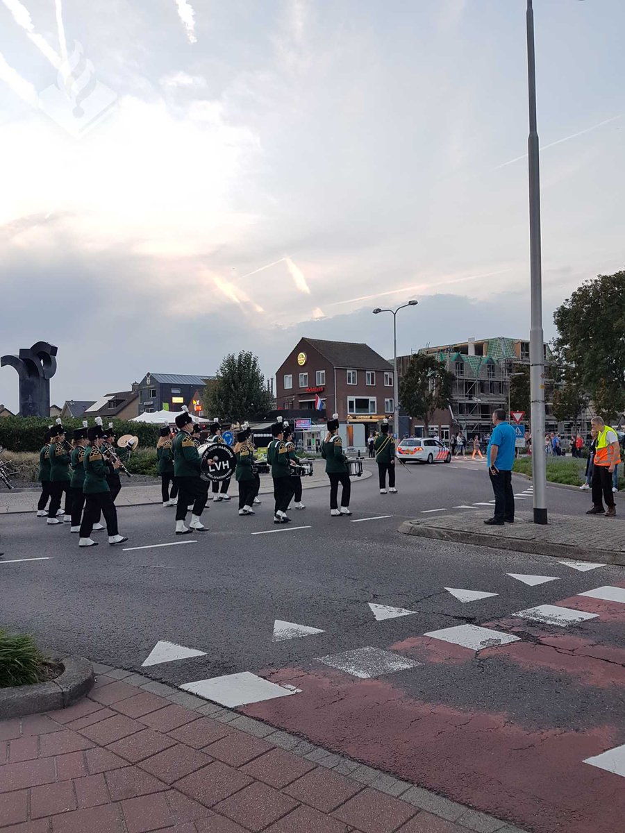 POL_KaagenBrssm's tweet photo. Gisteren, vandaag en morgen is @PolNieuwkoopKB ook weer aanwezig bij activiteiten/feesten rondom de Veense kermis week in #Roelofarendsveen. Laten we er met z'n allen weer een gezellig feest van maken. #VK18 #veensekermis @KaagenBraassem https://t.co/PZWXclPBJ1