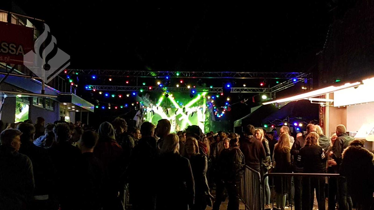 POL_KaagenBrssm's tweet photo. Gisteren, vandaag en morgen is @PolNieuwkoopKB ook weer aanwezig bij activiteiten/feesten rondom de Veense kermis week in #Roelofarendsveen. Laten we er met z'n allen weer een gezellig feest van maken. #VK18 #veensekermis @KaagenBraassem https://t.co/PZWXclPBJ1