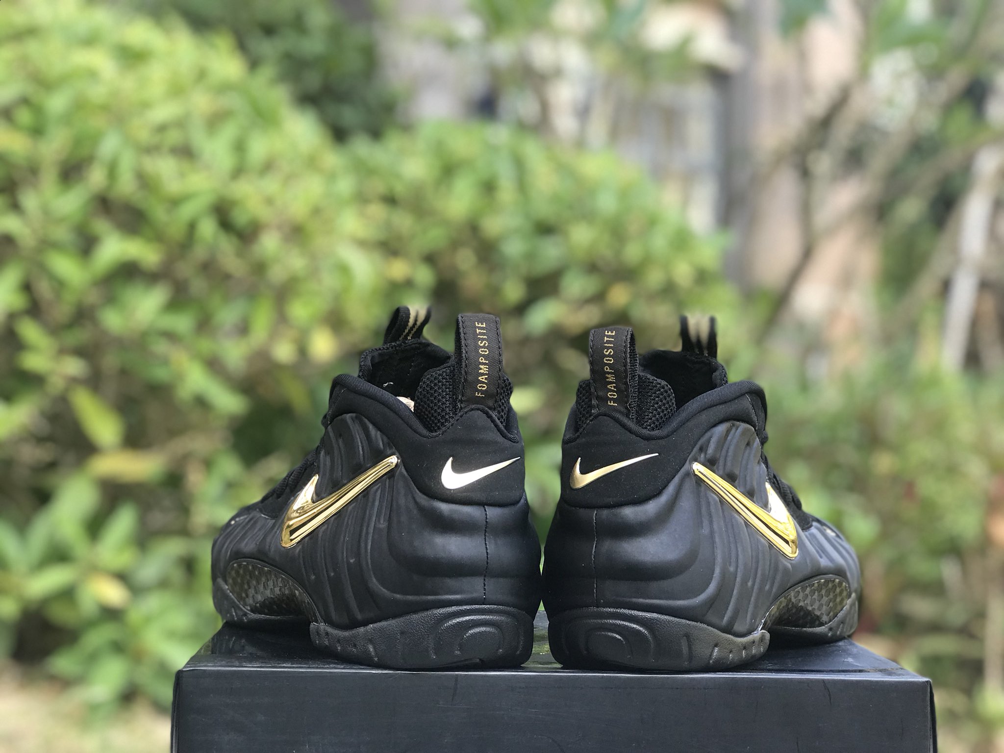 daniel ke on X Nike Air Foamposite One Pro Black Mentallic Gold airfoampositeone https t OV5Y5oBPtI X