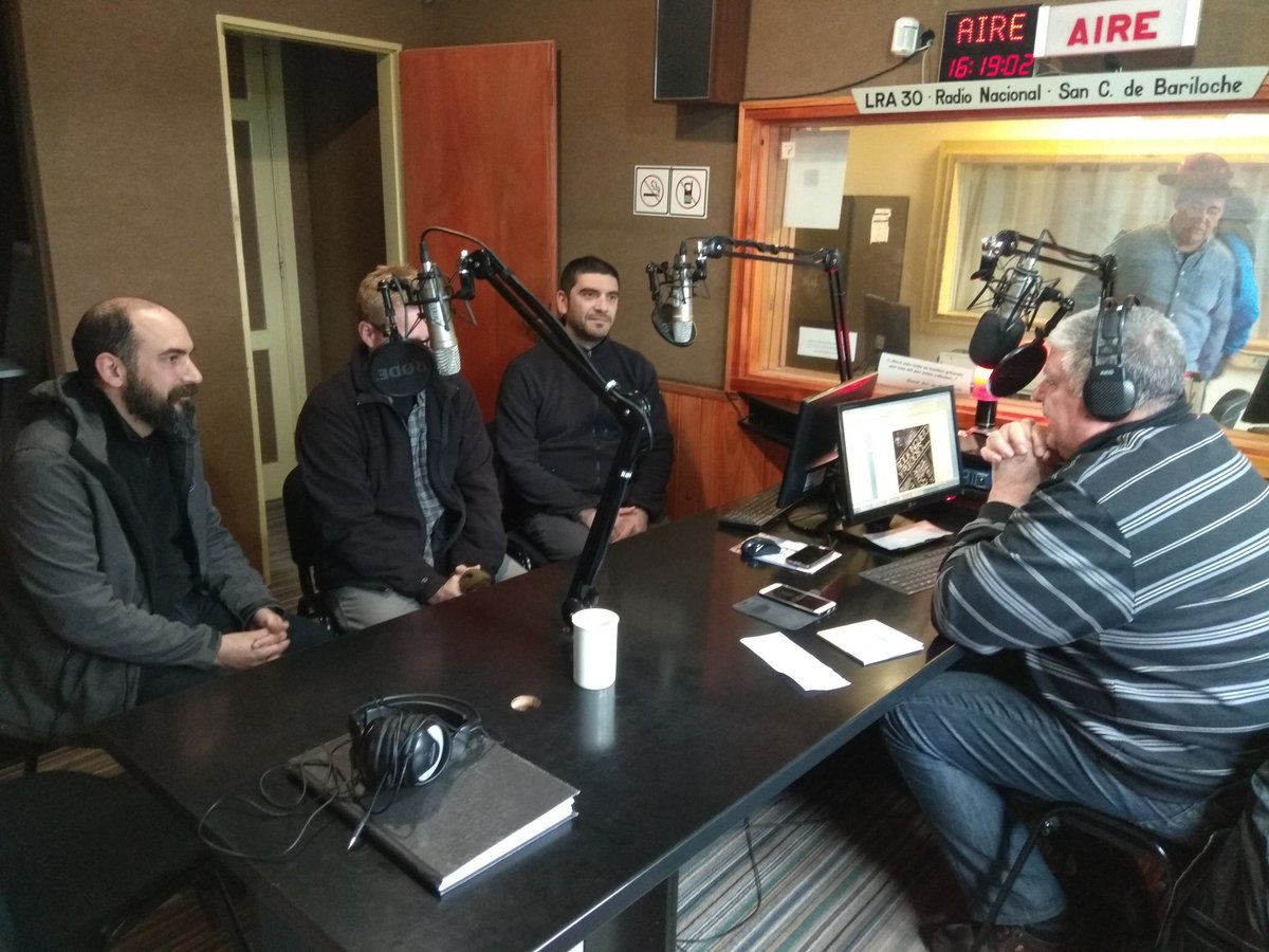 CircodePulgas_'s tweet photo. @salonaraucania Ahora en Radio Nacional en el programa Caja de Resonancia de Sergio Quartucci. https://t.co/we0L8yRLJP