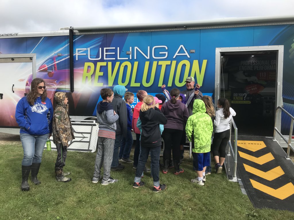 Was told by a 5th grader visiting the Biofuels Mobile Education Center at the #NormanBorlaug Inspire Day that Ethanol comes from Corn and gasoline comes from dinosaur juice #gottaluvkids @ggecorn @ssovprincipal @ACEethanol @iowafuel @iowa_corn @EthanolRFA @GrowthEnergy