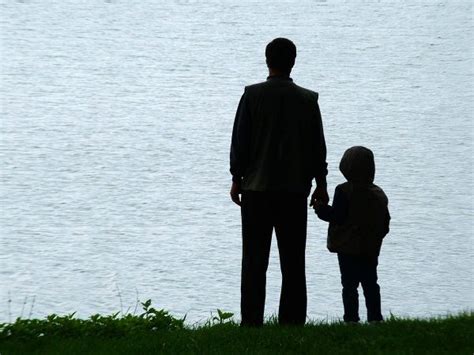 PSYCOKIDS's tweet photo. Ser #madre o #padre implica #regresar al #pasado a #mirar a #nuestros #padres, el #niño que fuimos y el #vínculo que tuvimos, para unos es #grato, para otros #doloroso, pero resulta #enriquecedor, pues de ahí nace la #semilla del #cambio y nace la madre o el padre q deseamos ser. https://t.co/jB6b6fOOdj
