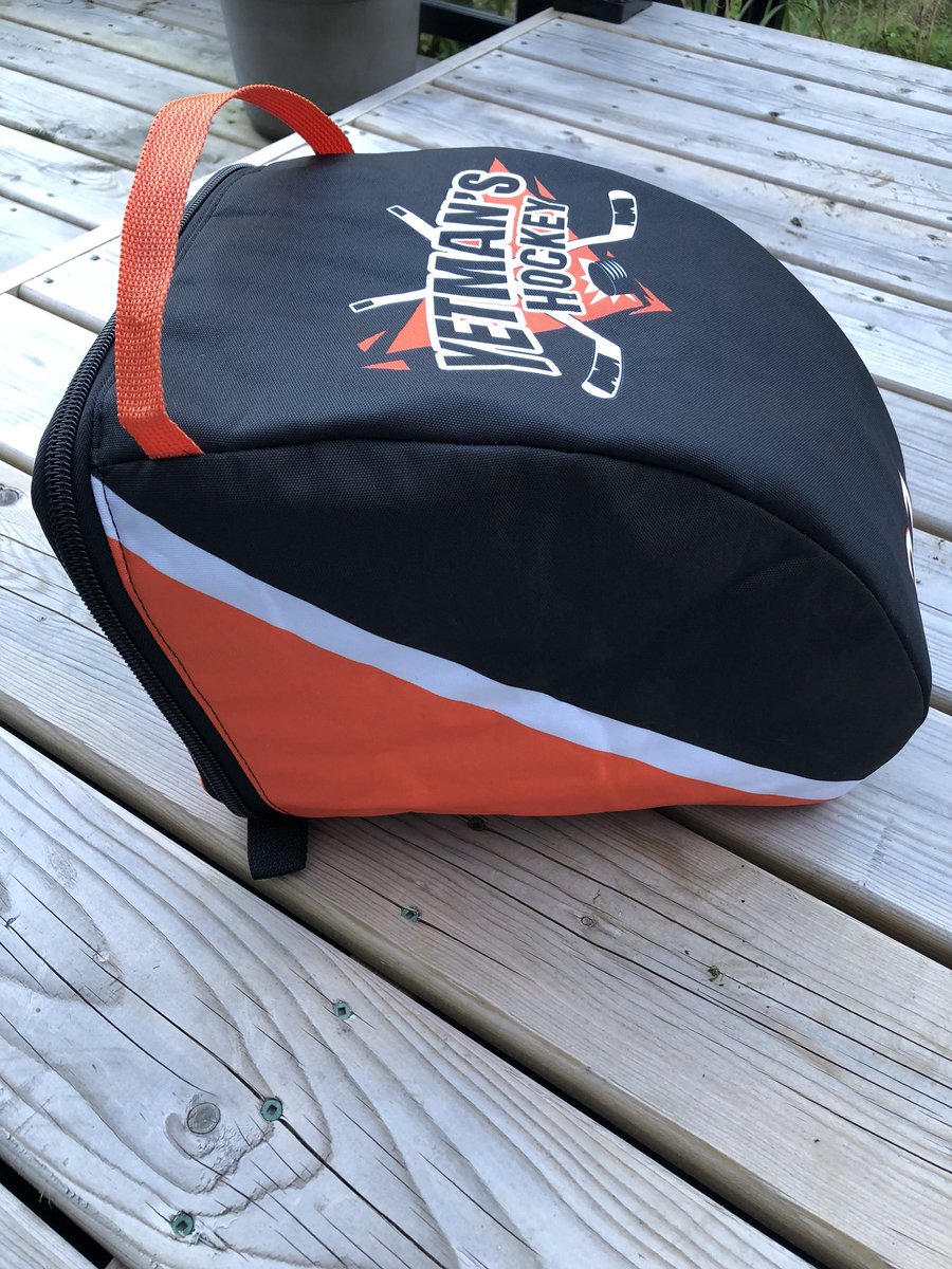 sports_shack's tweet photo. Here’s another one of our custom goalie mask bags we manufacture to our customers specs. #ggus #goalies https://t.co/22zdex8UNX https://t.co/OFo5Gq0tRl