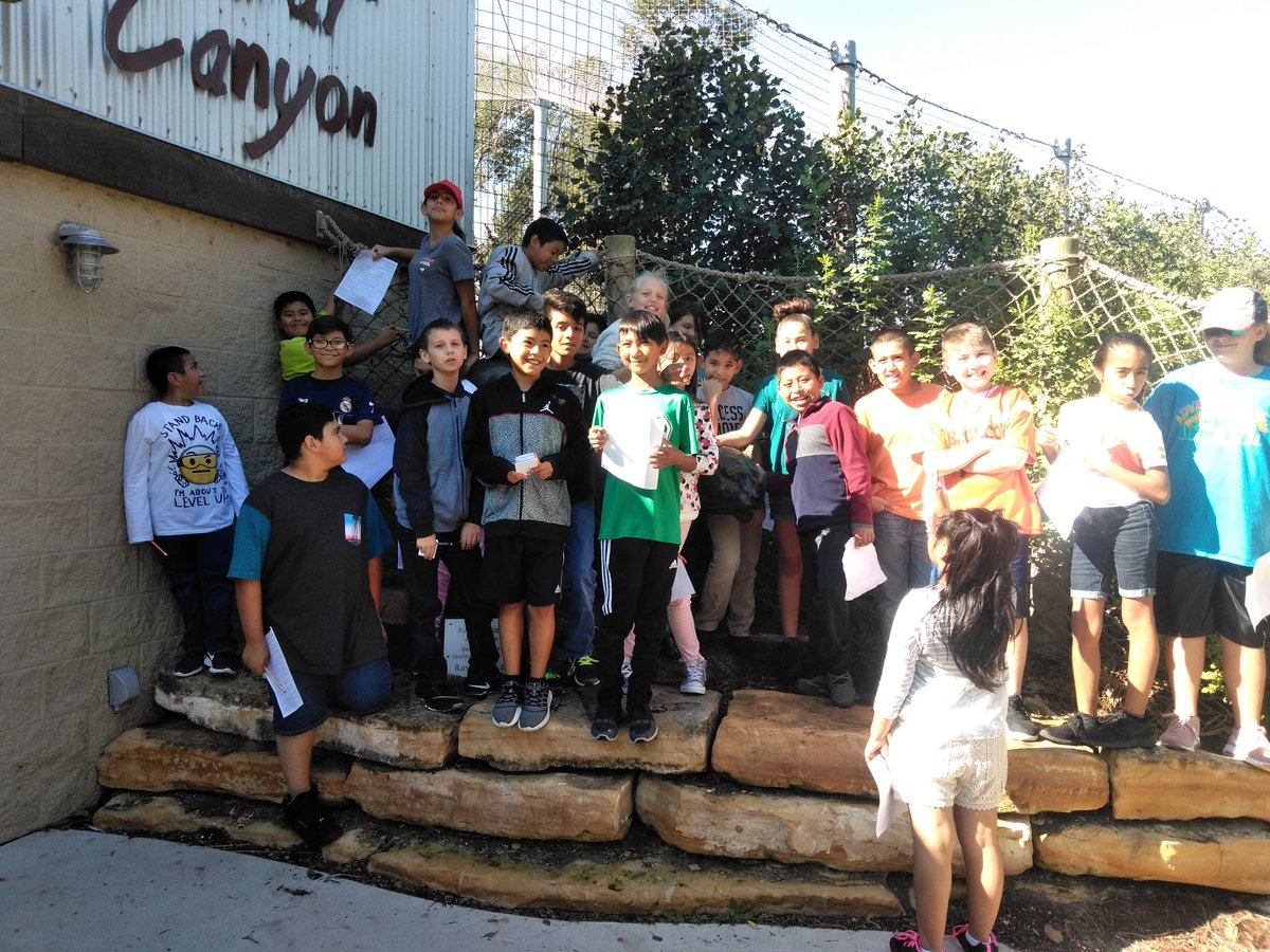 MsGuthries5th's tweet photo. Zoo fun is exhausting!

@PVEPioneers https://t.co/r4xFwr2GJs