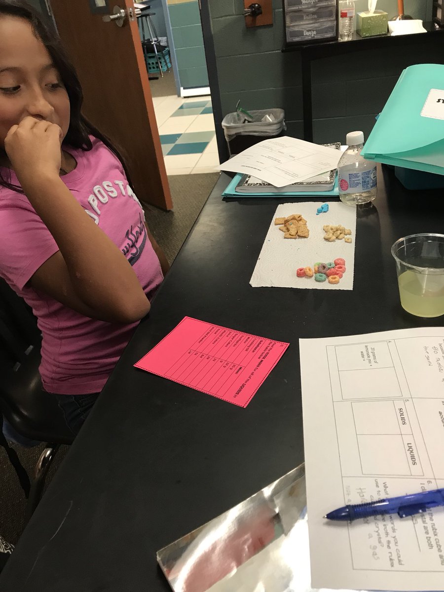 tee5steaches5th's tweet photo. Mixtures and Solutions snack as we worked through Mixtures and Solutions stations this week!
🙌🏻📓❤️
The conversations these kids are having this early in the year is absolutely incredible! 😍
#funinfifth #GISlearns #CISDinvestigates https://t.co/ZlHU7WBjBB