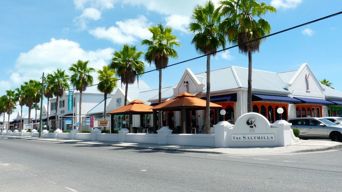 Carpe Diem
Affordable Luxury Condominiums
Centrally Located in Grace Bay