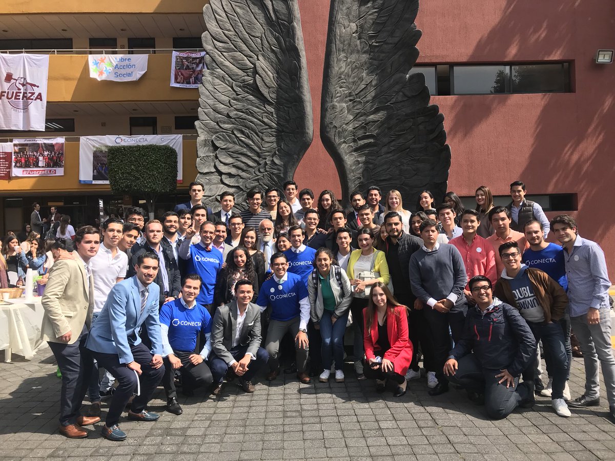 ConectaELD's tweet image. Conectando con el Jefe Diego.