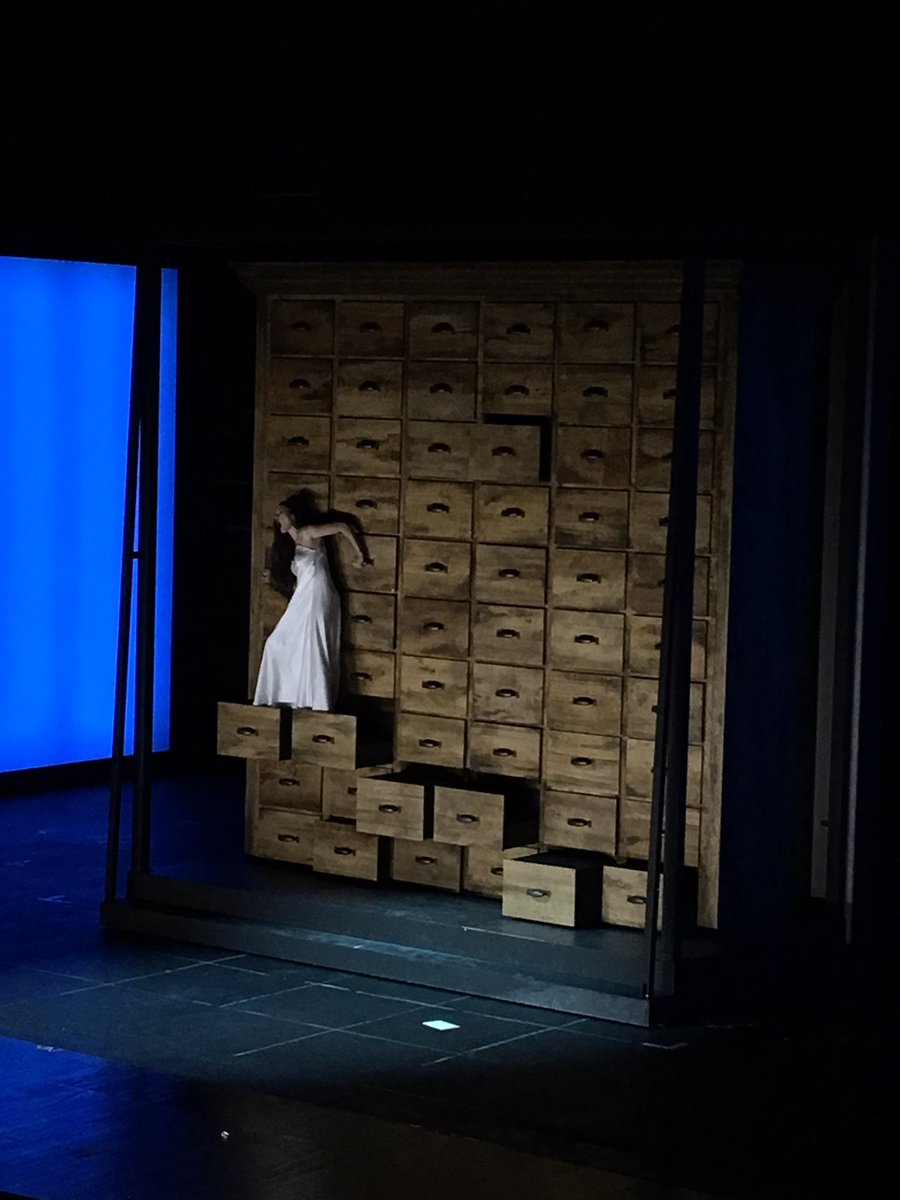 MarcoMariani_IT's tweet photo. #RT @maggiomusicale: RT @ChiaraBianchini: Da scalare la società a scalare cassetti il passo è breve...
Povera Violetta cercava l'amore vero e invece sta andando incontro alla morte...
#neverlandOF
#teatrodelmaggio
#traviata
#trilogiapopolare
@maggiom… https://t.co/XTWFYEL970