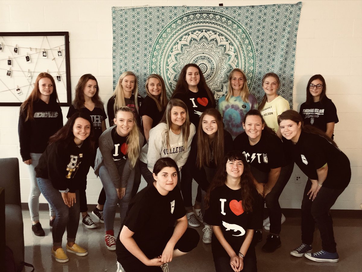 MichelleConely's tweet photo. Fearless Females representing today! Go Generals! #flyndefy https://t.co/7jvWxU4C7H