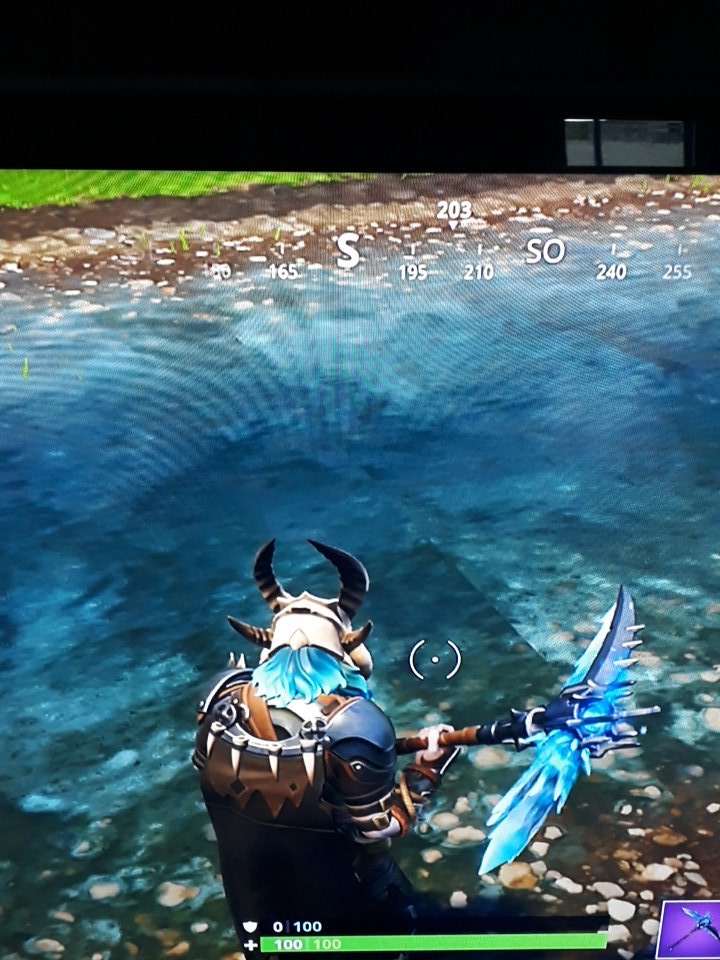 Matheus81094705's tweet photo. @AssopraFita 
Oi Gusang
Tava andando no mapa do fortnite e achei algo muito estranho
A água do lago esta se batendo
➡️⬅️ https://t.co/xoWV8mvU0l
