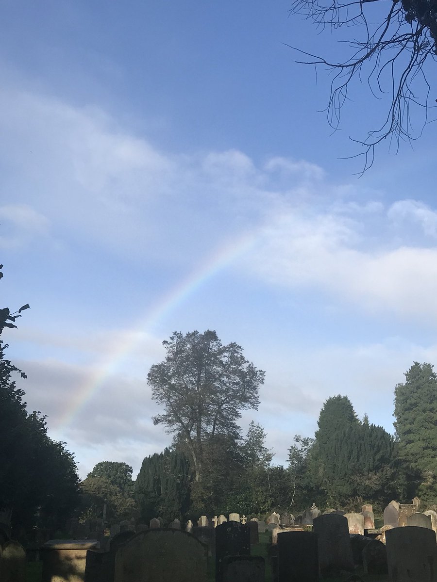 Cutiecharacters's tweet photo. There is always hope at the start of a new day 🌈🌧🌈 #rainbow #rain #nature #peaceful #hope #mindfulness #countryside #clouds #trees #newday https://t.co/6J5s4IRMAr