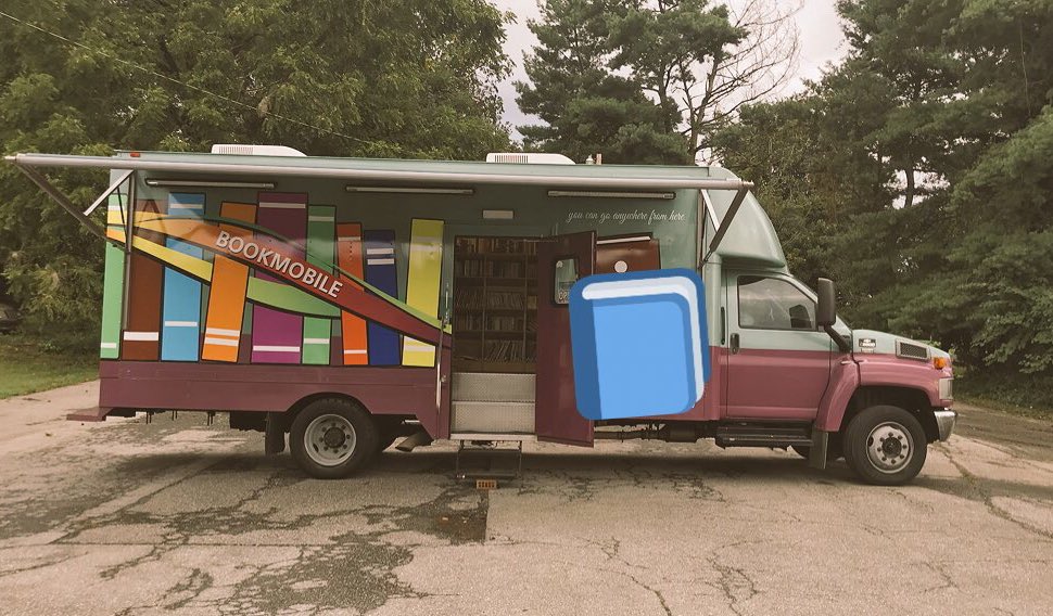 MrsMitchellSpEd's tweet photo. #bookmobile #theybroughtthebookstous #AutismAwareness #lovemyjob https://t.co/HJVgdfhnby