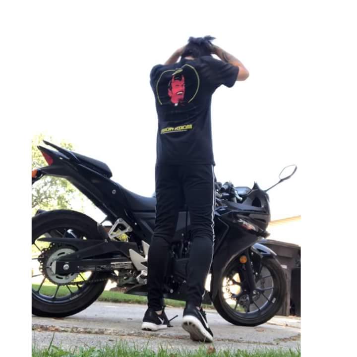 ASlyCriminal's tweet photo. {> When you buy a project bike and don't know why or what you are gonna do with it. https://t.co/ZHRiqdvRyp