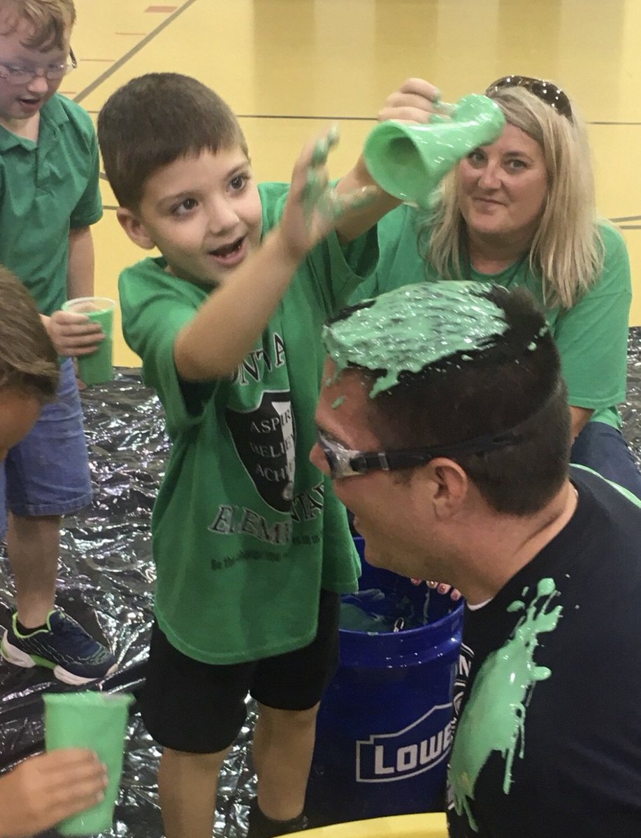 mves_knights's tweet photo. To celebrate selling 400 books today we held a candy drop where Mrs. Russell climbed on the roof and threw candy to coupon book sellers then the top 5 sellers in each grade them got to Slime Coach K! https://t.co/ELskjay1C5