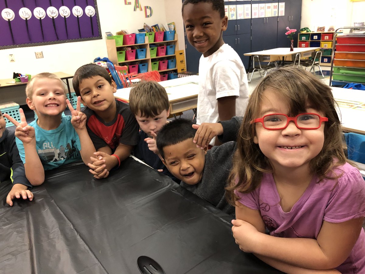CW_Steele's tweet photo. Part of our apple feast was making applesauce in our classroom! https://t.co/obTqNs7s1G