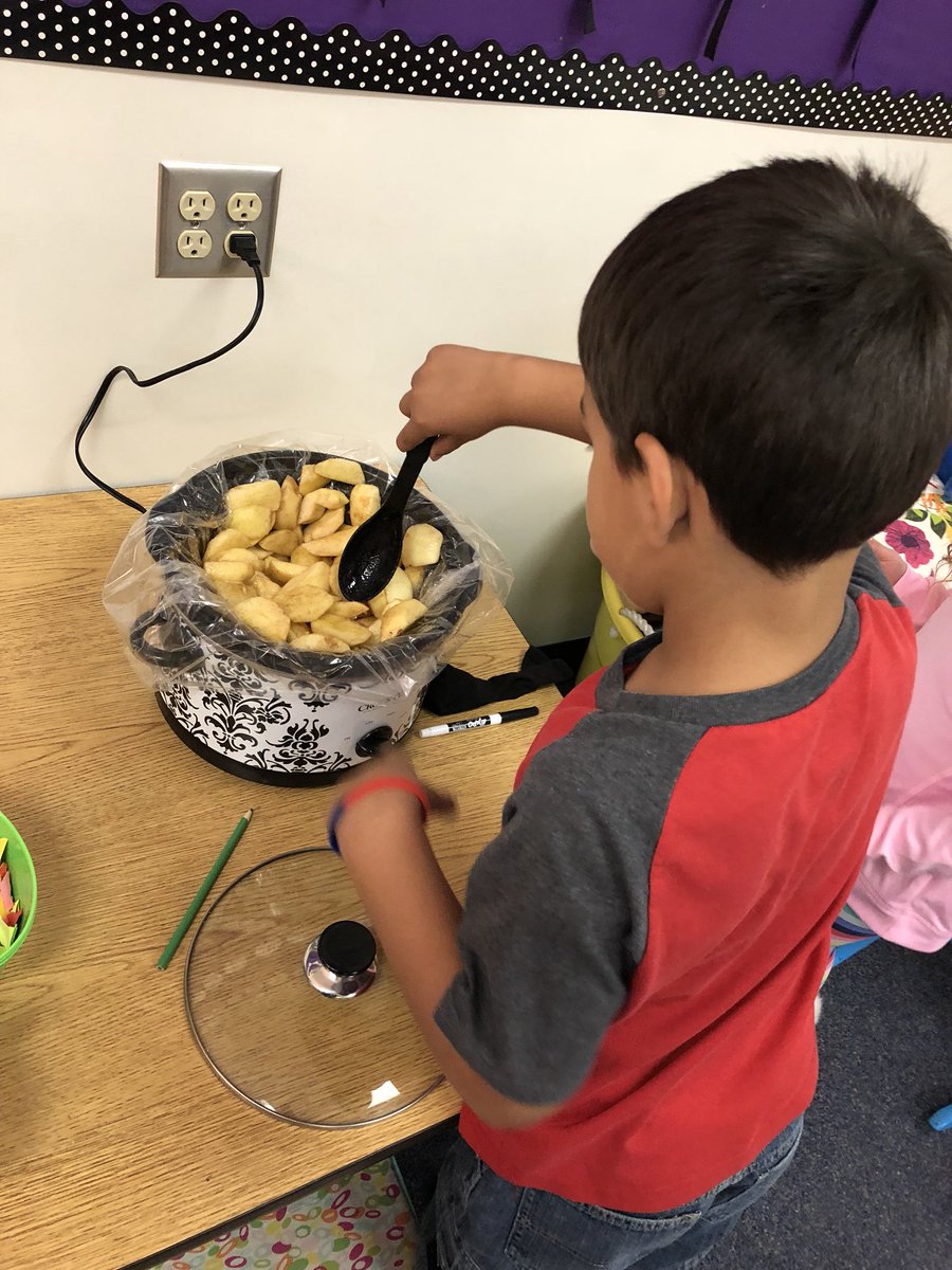 CW_Steele's tweet photo. Part of our apple feast was making applesauce in our classroom! https://t.co/obTqNs7s1G