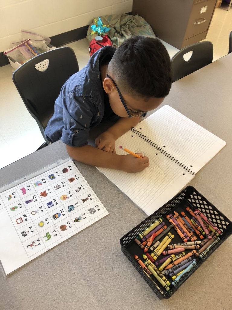 LaabsTara's tweet photo. When your Kโs arrive and are on overload of sharing about the BIG storm last night, you give them the choice to write about it at work on writing!๐จโ #elcpride #dailyfive #demdelights #Kinderchat #emotionscomefirst #youareheard https://t.co/TEssWTwCLn