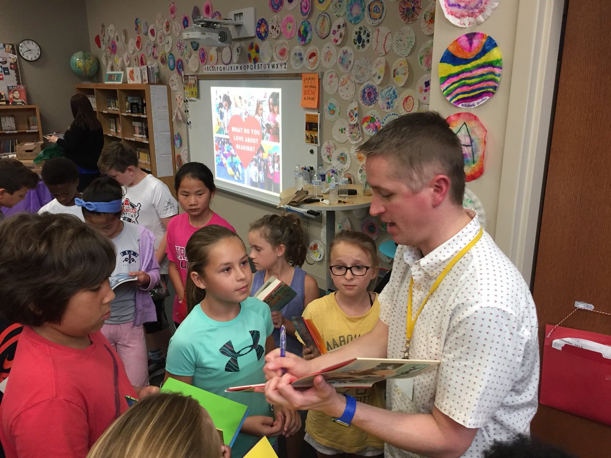 So fortunate to have <a href="/MrschuReads/">John Schu</a> with us at North Glendale this morning! Thank you for sharing your reading love!