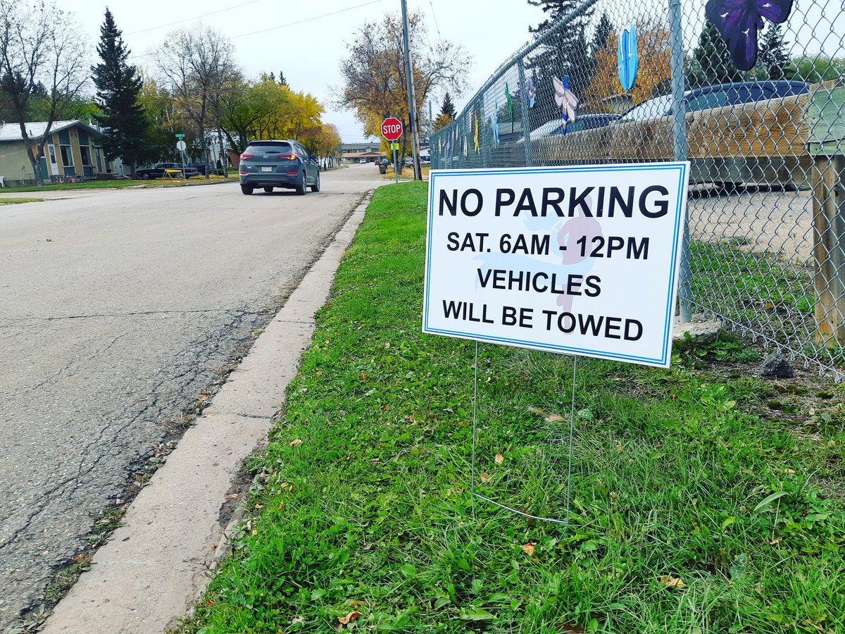 MelfortMultiK's tweet photo. No parking!
There's nothing more discouraging than running into an open car door.
Please take note of these signs all over the city.
#runningintocardoors #notfun #multik2018 #melfortmultik #Melfort https://t.co/hnkKyBLmNG
