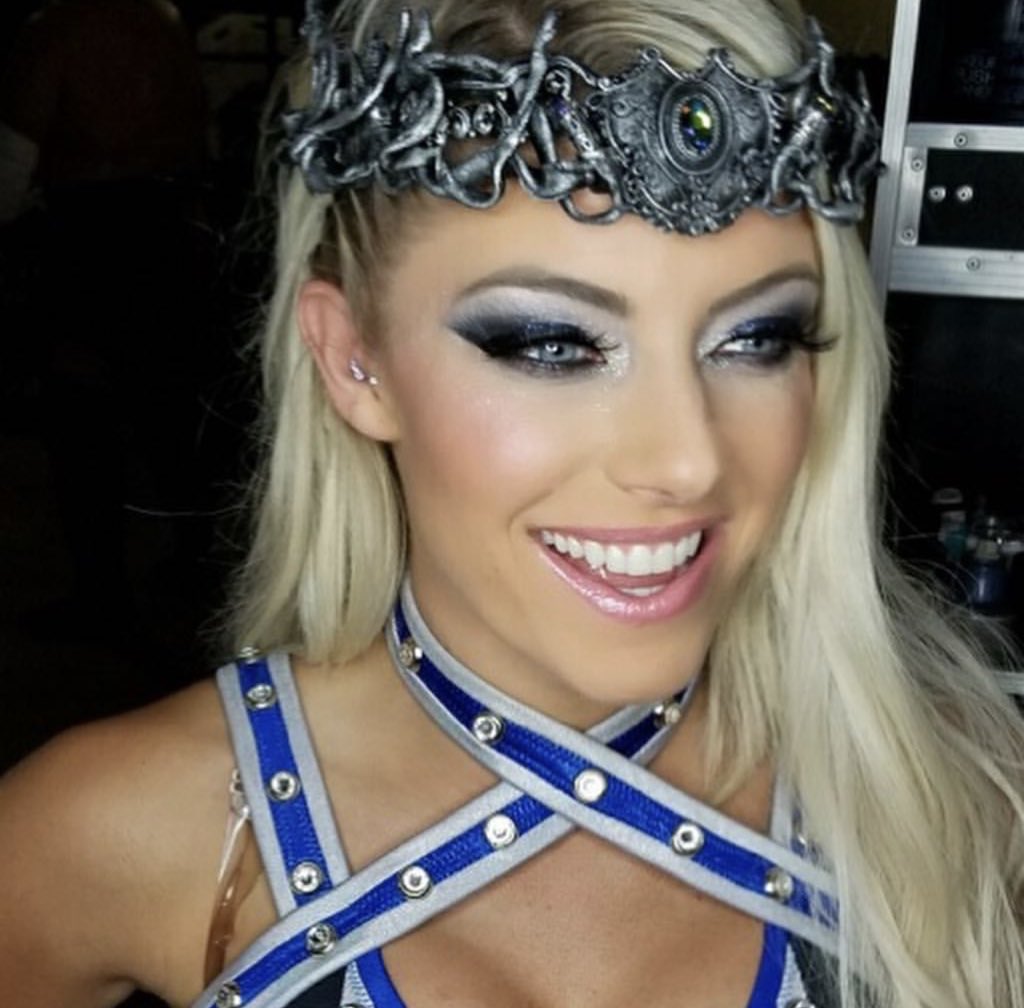 NoAlibiLeft's tweet image. If I have not yet convinced you that I am the personification of what a true champion is, these photos are sure to do the trick. In order to be a champion, you must LOOK like a champion! Whether I have gold around my waist or not, I still consider myself the top star around here.