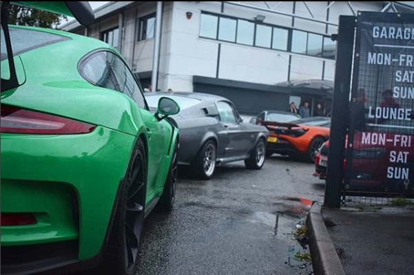 That feeling when you're trying to bend in...
.
.
📷 : @dan.kirky.photo
.
.
#porsche #gt3rs #911 #shelby #gt500 #shelbygt500 #mclaren #720s #super #supercarsofmanchester #cargram #carporn #dailycars #dailywheels #photooftheday #photograph #photography #photographer #l4l #l4like