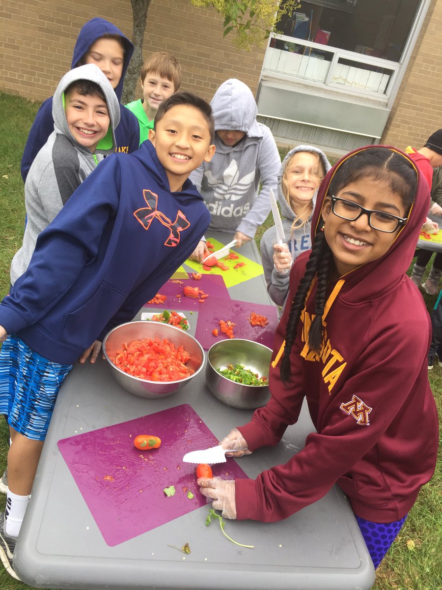 WestWood 5th graders building their own salsa bar with produce from their garden! Thank you A Backyard Farm! #WeArePLSAS