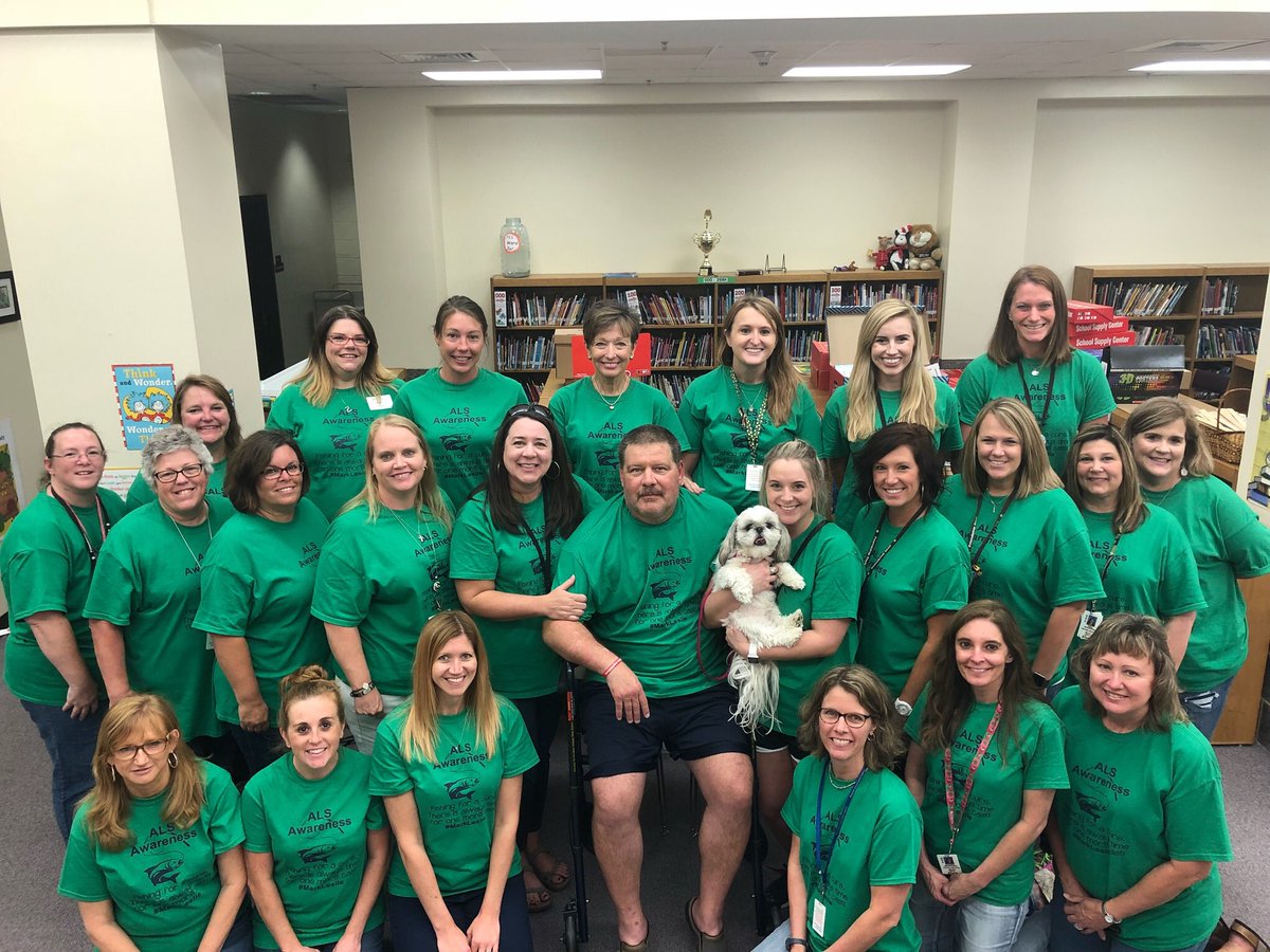 FriendshipElem's tweet photo. Showing support for someone in our Friendship family! ❤️ https://t.co/LIC35MBpkc