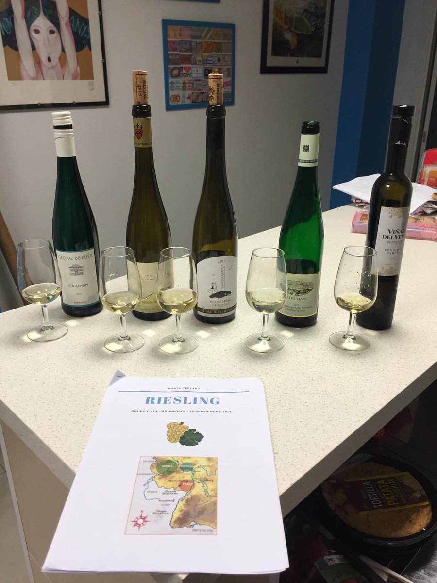 CataLasArenas's tweet photo. Excelente e instructiva cata de Riesling a cargo de Marta. Grandes representantes de este varietal de Alemania y Francia, con un Grand Cru incluido! https://t.co/la9DwnyW0H
