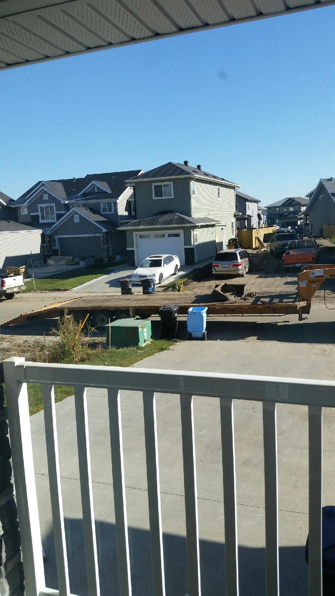 thomashunt79's tweet photo. @RMWoodBuffalo if a contractor  blocked you from accessing my bins is there any way someone can still pick it up or do I have to   deal with it on my own. https://t.co/RfeNlT10YE
