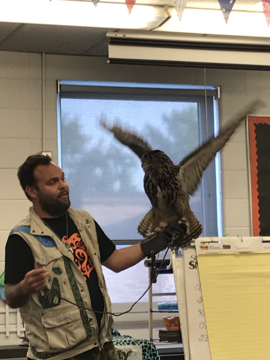 Miss_Bennett3's tweet photo. The kids (and adults) had a blast at the @sillysafaris presentation yesterday! #eastviewpride #fcscspartanpride https://t.co/gCMrIDgJbO