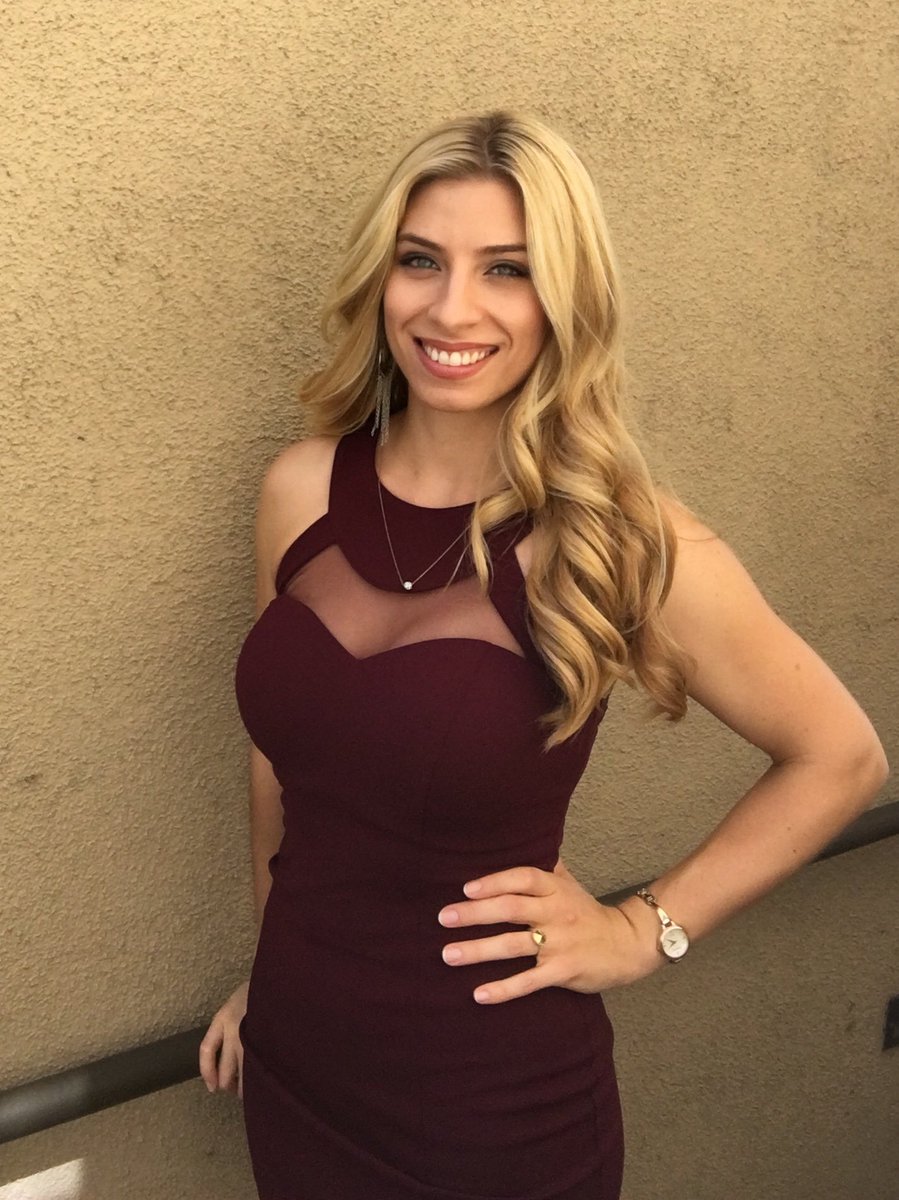 TheMariahJune's tweet photo. My happy place! #onset #MariahJune #LosAngeles #lovinglife #blonde #model #actress #longhair π https://t.co/zff0qEatbW