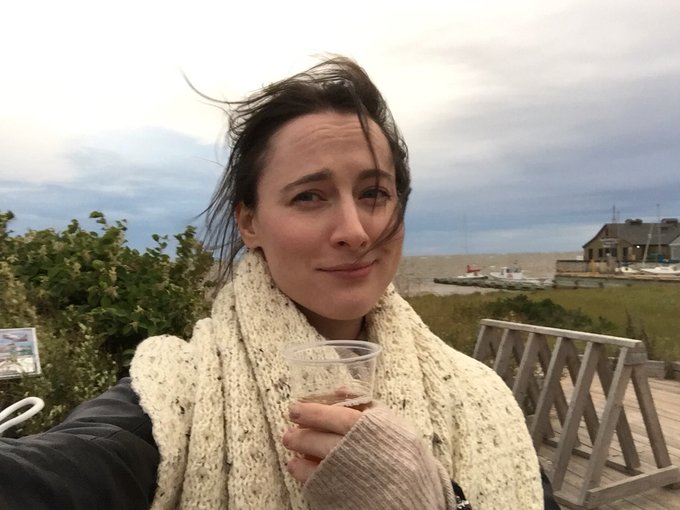 It&rsquo;s windy as hell, but there&rsquo;s beer and tasty mussels. https://t.co/C4quh1E96J