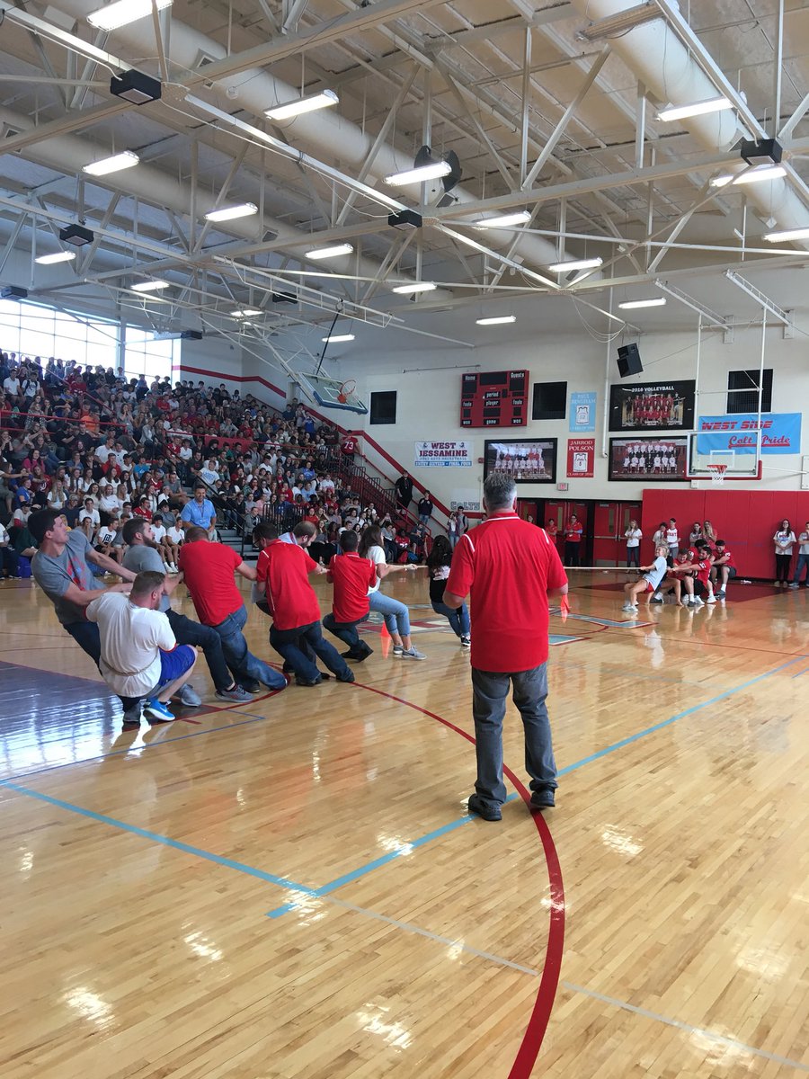 WestJessThornt1's tweet photo. Great Pep Rally today...the Colts will take care of it on the field tonight! https://t.co/CSIebse3HC