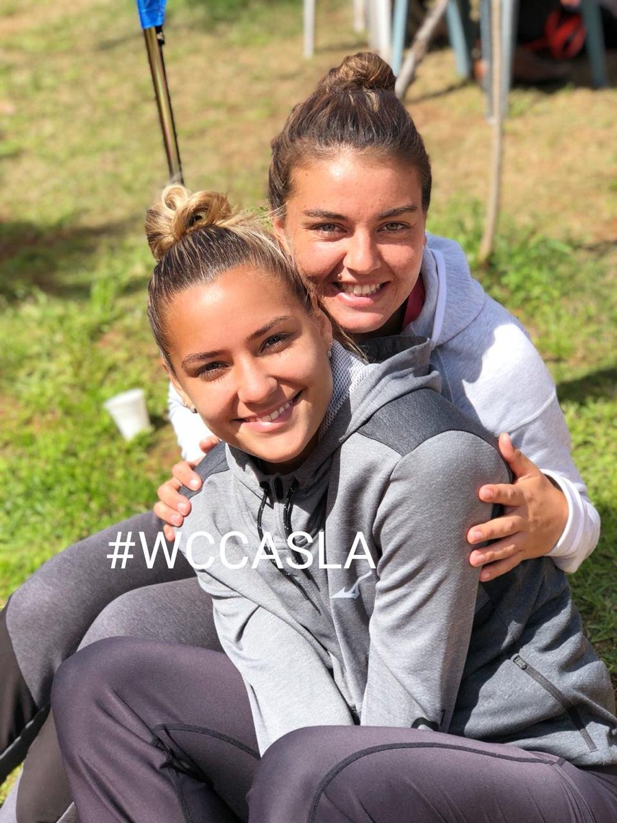 RadioSportChile's tweet photo. TENIS | @fernandabrito5 🇨🇱 y @camigiangreco96 🇵🇾 se coronaron campeonas de dobles en el ITF 15K de Buenos Aires, Argentina, tras vencer por 7-5 y 7-6 (2) en la final a la dupla de Julieta Estable 🇦🇷 y Catalina Pella 🇦🇷 (Foto: @TenisCASLA). #WCCASLA https://t.co/P6ZdcdINwK
