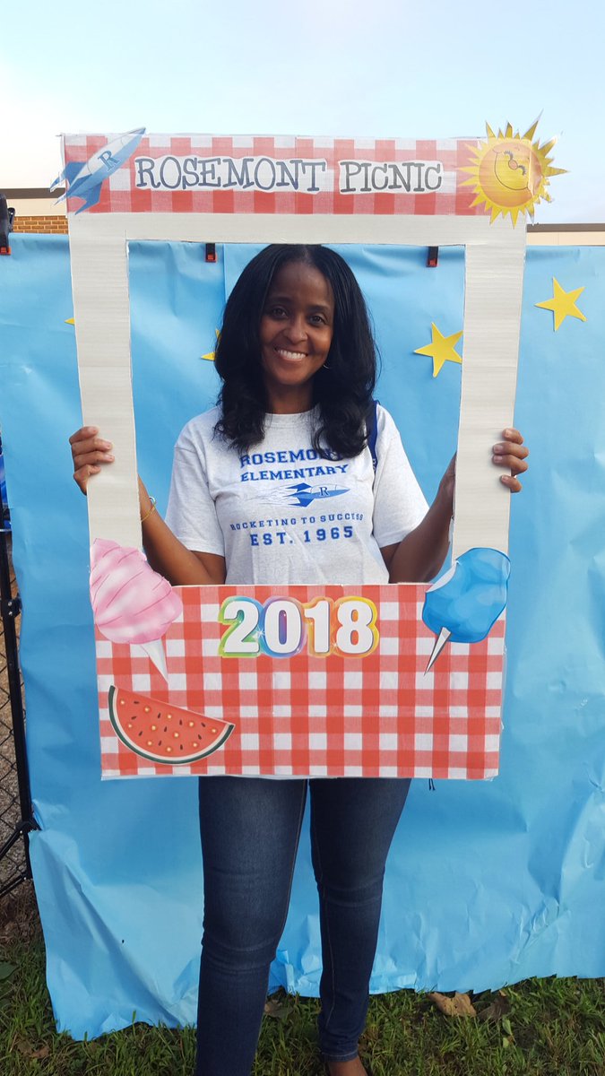 Proud Principal,  Keely Cook couldn't be happier. Smiling away at the Rosemont Back-to-School Picnic. Go Rockets!! @RosemontElem @AP_RosemontElem