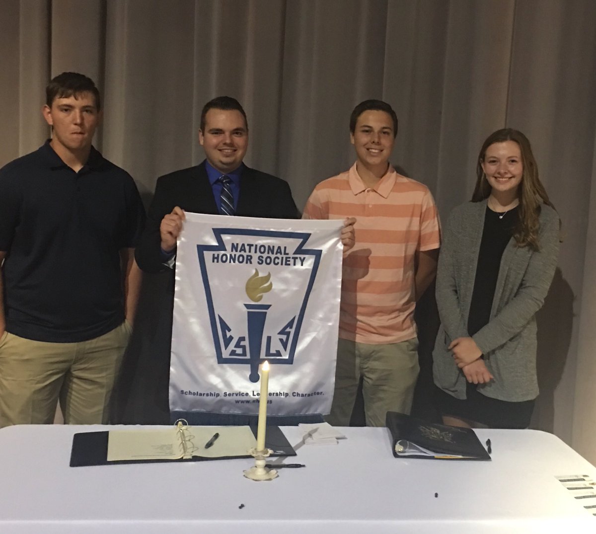fhsmojrotc_unit's tweet photo. Leadership is not about a title or designation, it’s about influence and inspiration. Congrats to senior Alexander Wade for earning the Missouri American Legion JROTC Cadet of the Year for 2018, our units 🥇🥇consecutive award. @AmericanLegion @KnightsR7 @scottkristi4 @HQAFJROTC https://t.co/RghP2hTtfL
