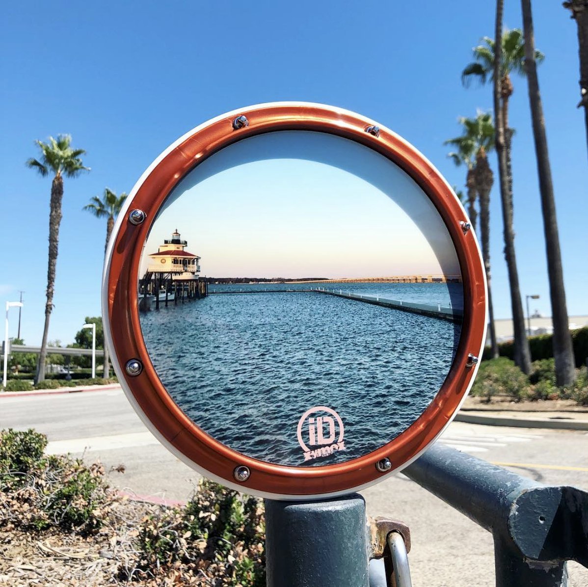 Xymox 12” Reserve Snare iD Pad
.
Base: White Pearl
Rim: Copper (coming soon 😯)
Tension Rods: Chrome
Head/Laminate: Custom Graphic
.
Design yours at xymoxpercussion.com/store!! 🔥