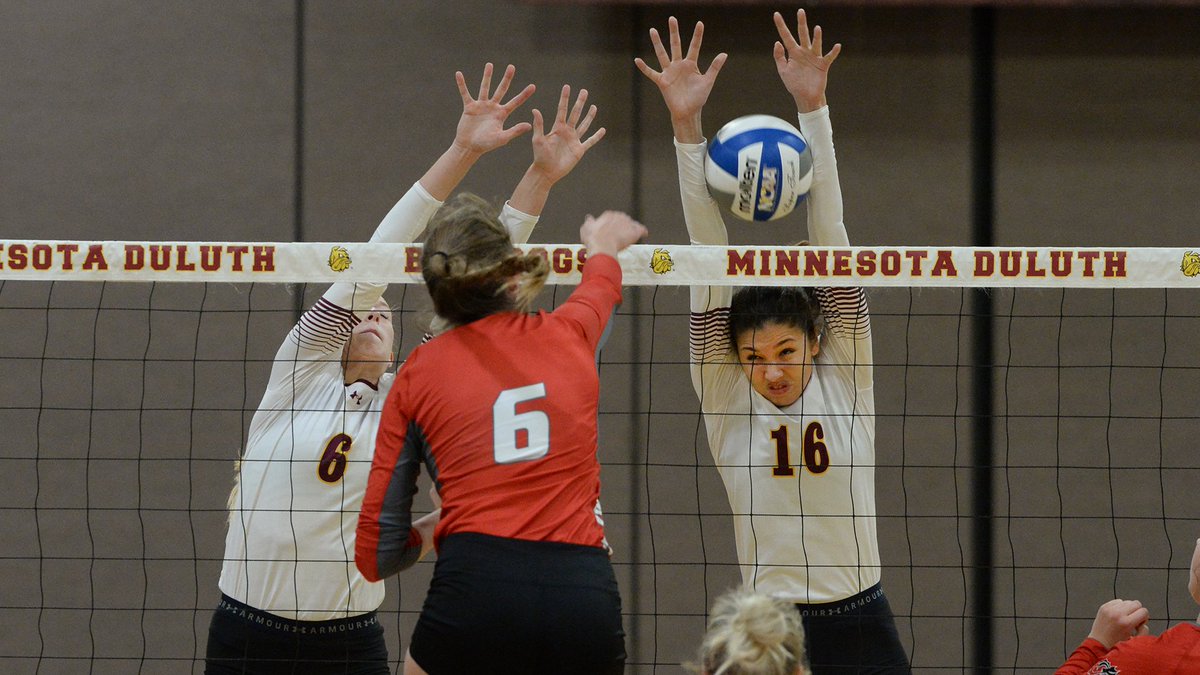 UMDBulldogs's tweet photo. Meyer, No. 9 @UMDVolleyball Knock Off MSU Moorhead At Refurbished Romano. Recap/Reaction: https://t.co/fjIfFxIsOW https://t.co/0NCIHDZi68
