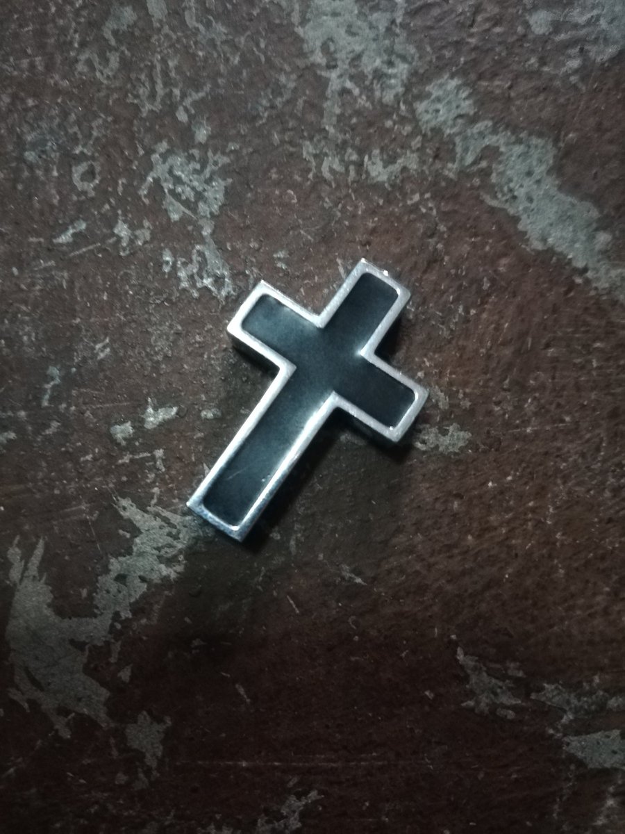 blue_topakia69's tweet photo. Hello... I missed you. I guess ikaw na talaga ang forever ko. Missing you for 4years. Wala na akong kakampi...
#MissingSirVen #miniurn #necklaceurn https://t.co/GPJRLEcPKQ