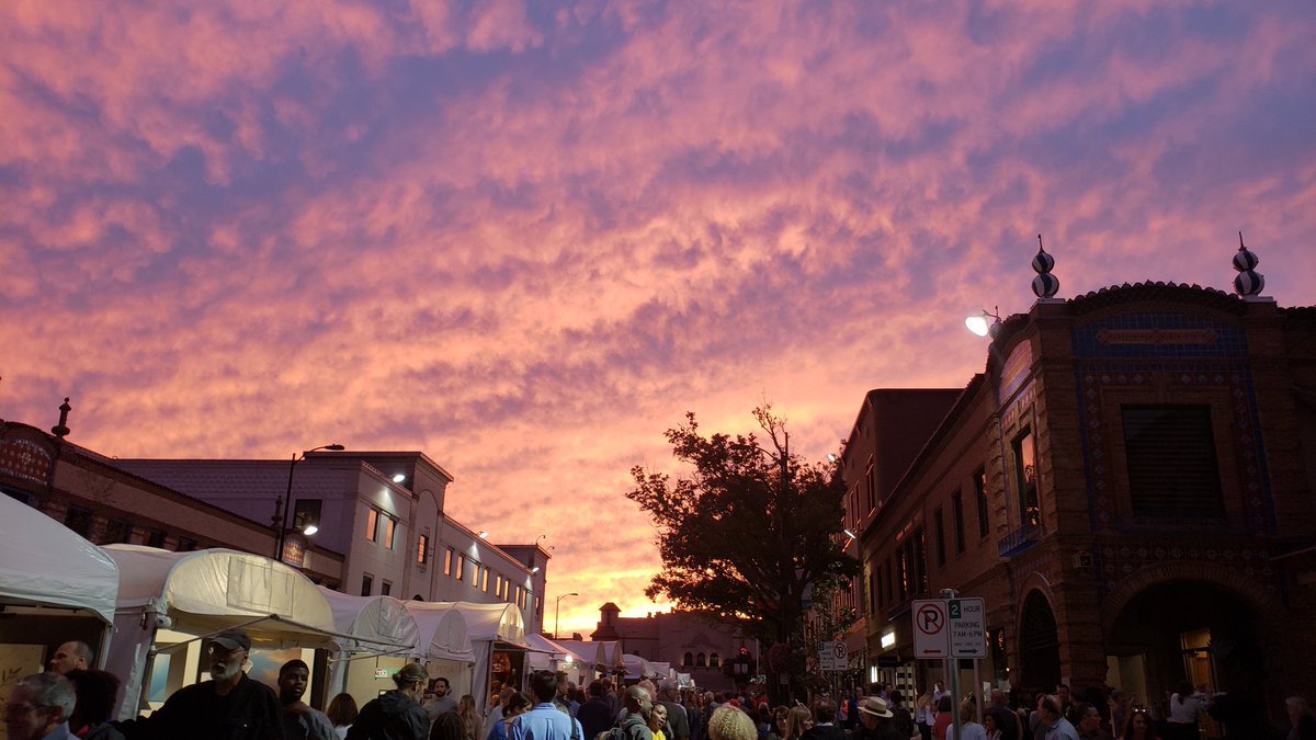 callantis's tweet image. Sunset over the Plaza Art Fair @KarliRitter