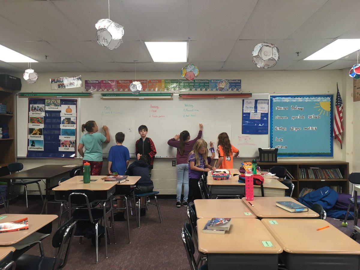 gbs_caputo's tweet photo. GBS 5th graders working hard on identifying main idea and details in books about Leonardo Da Vinci and The Renaissance! https://t.co/B0jWWri1hk