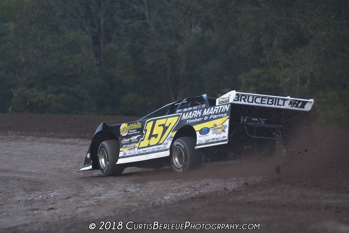 .@MikeMarlar qualifying tonight at @OutlawSpeedPR with the @WoOLateModels. Currently under rain delay at the track. 
#latemodel #dirtlatemodel #racing #motorsports #bshepp #rocketchassis #woo #worldofoutlaws #dirttrackracing