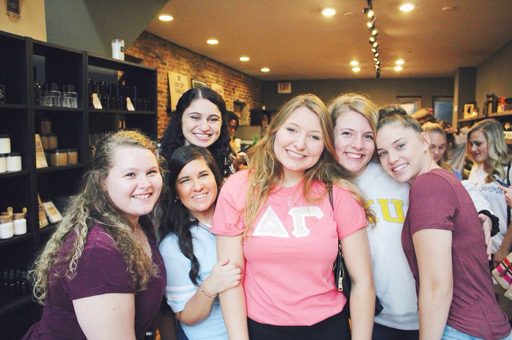 DeltaGamma_NKU's tweet photo. Our first sisterhood was well spent picking out our favorite scent! 
•
•
#candlelab #sisterhood #deltagamma #dgnku #dogood #deegee @ The Candle Lab OTR https://t.co/BI3lhZUr0l