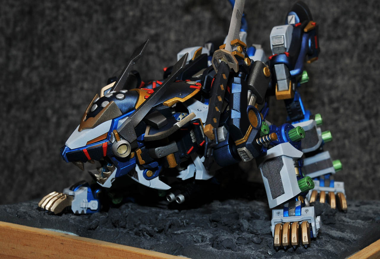 ゾイドZOIDSライガーブルーソウガ未組立+具足改造パーツセット ゾイドZOIDSライガーブルーソウガ未組立+具足改造パーツセット