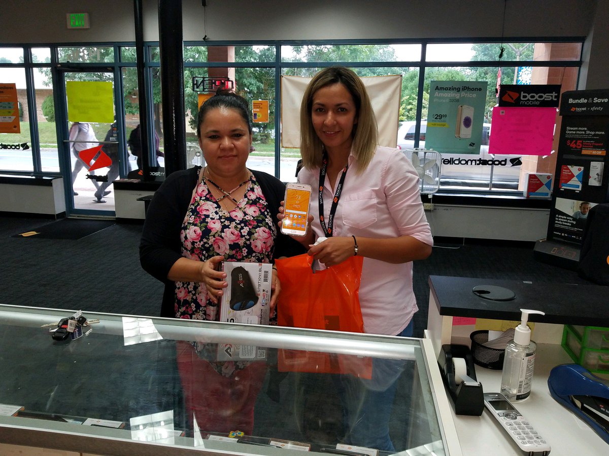 Boost_Neocom's tweet photo. π₯π₯π₯π₯lit friday π₯π₯π₯π₯π₯ #FridayMotivation #fridaysales #Gaithersburg #boostdeals @SPGmikeSPG @vtruongcao https://t.co/Df8uXuyPyb