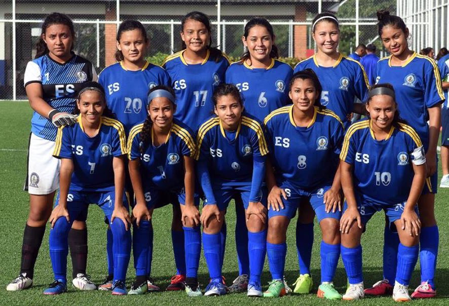 LMF_Magazine's tweet photo. #LMFMagazine Felícita al INA Instituto Nacional de Apopa y al Colegio Emmanuel de Santa Ana por conquistar ambos la medalla de🥇en fútbol femenino y Masculino en los XX Juegos del Codicader #Panama2018 🇵🇦 https://t.co/AJMciKHA1R