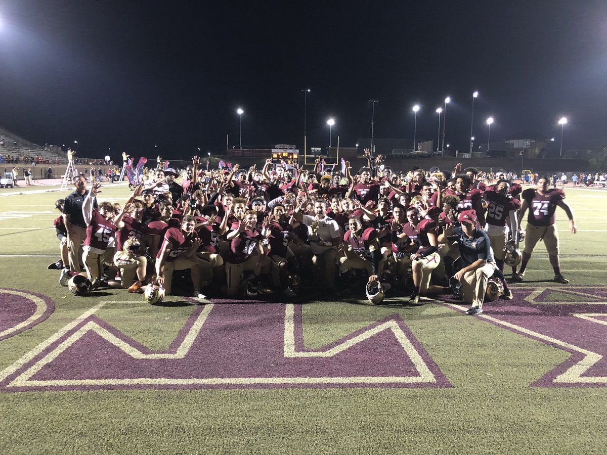 jcgladiators's tweet image. Final from the Colosseum @JohnsCreekHSFB 65 @TitanNVfootball 20
High 5 Sports game of the week! #RivalryWeek #HOCO2018 #JustConquer #DareToBeGreat @High5Sports @FultonAD_crafts @LeadGladiator @GPBsports @joeparkerga @scoreatlanta @WSBTVsports @11AliveSports