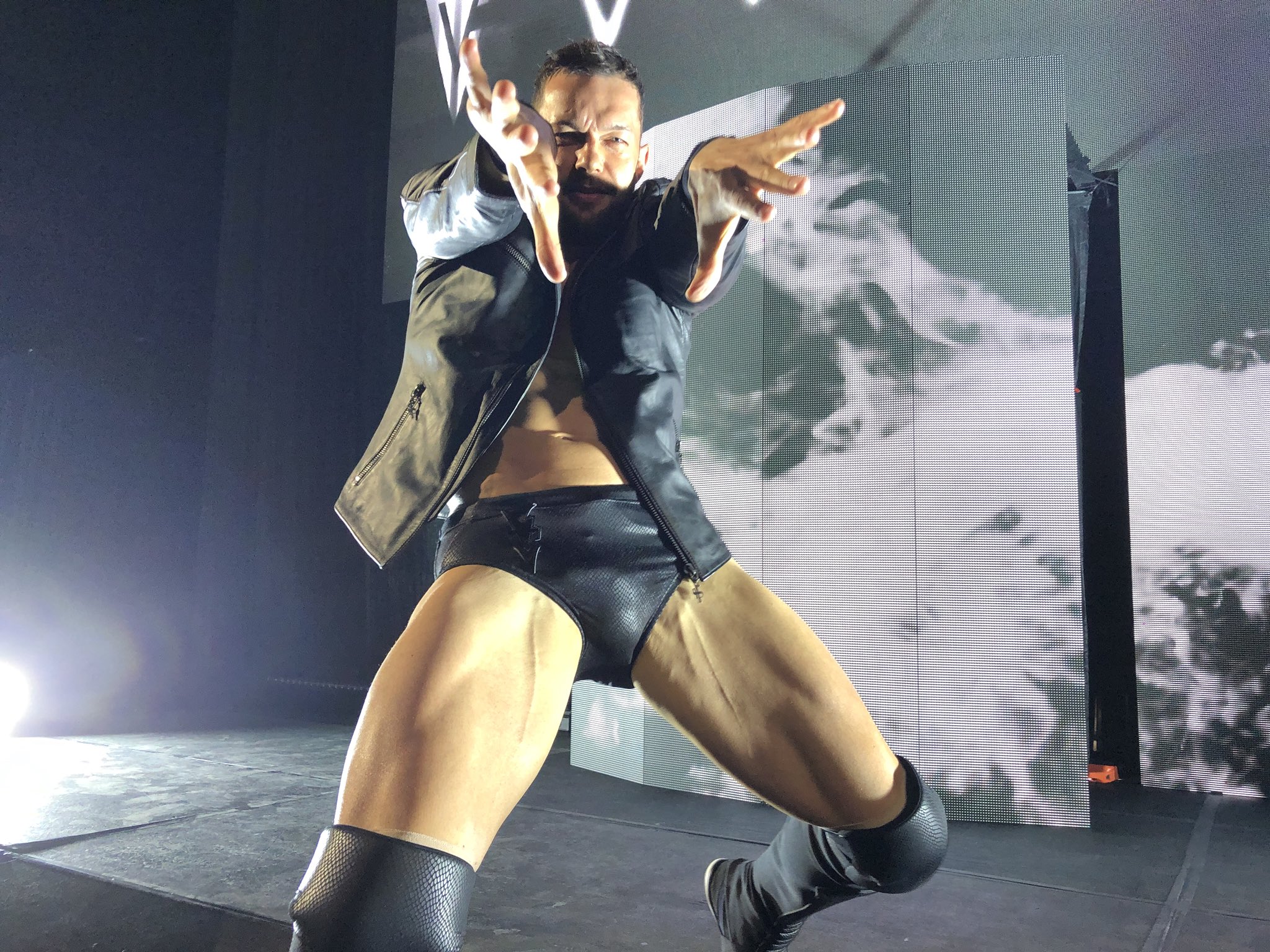 Dnqi_E7UcAAYlo0.jpg:large